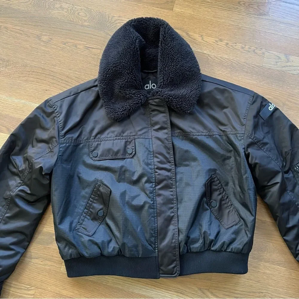 Alo Blaze Bomber Jacket Black Large Ripstop Sherpa Collar